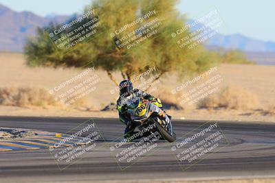 media/Dec-07-2024-CVMA (Sat) [[21c5f1ef85]]/Race 13-Amateur Supersport Middleweight/